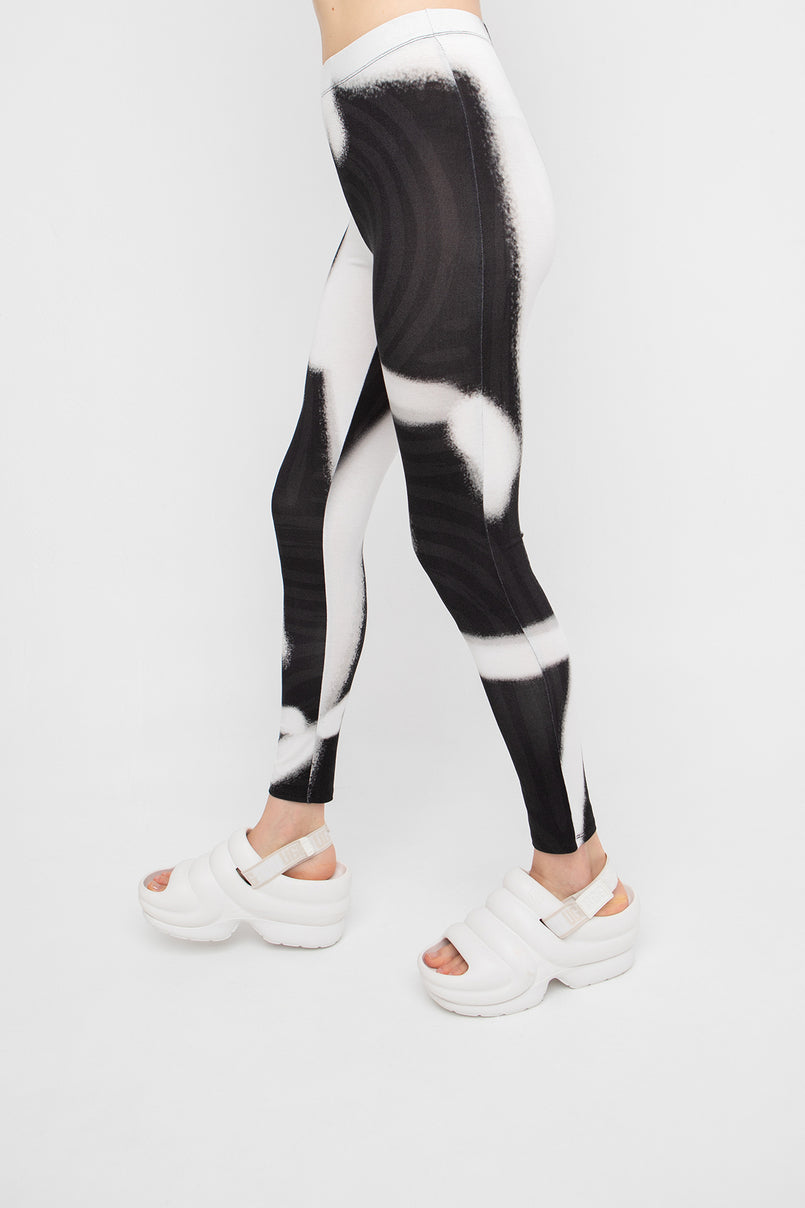 OZAI N KU Jersey Allover Print Leggings