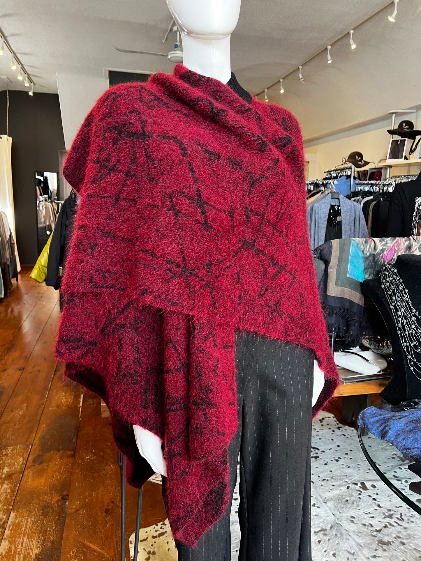 Sarah Pacini Poncho
