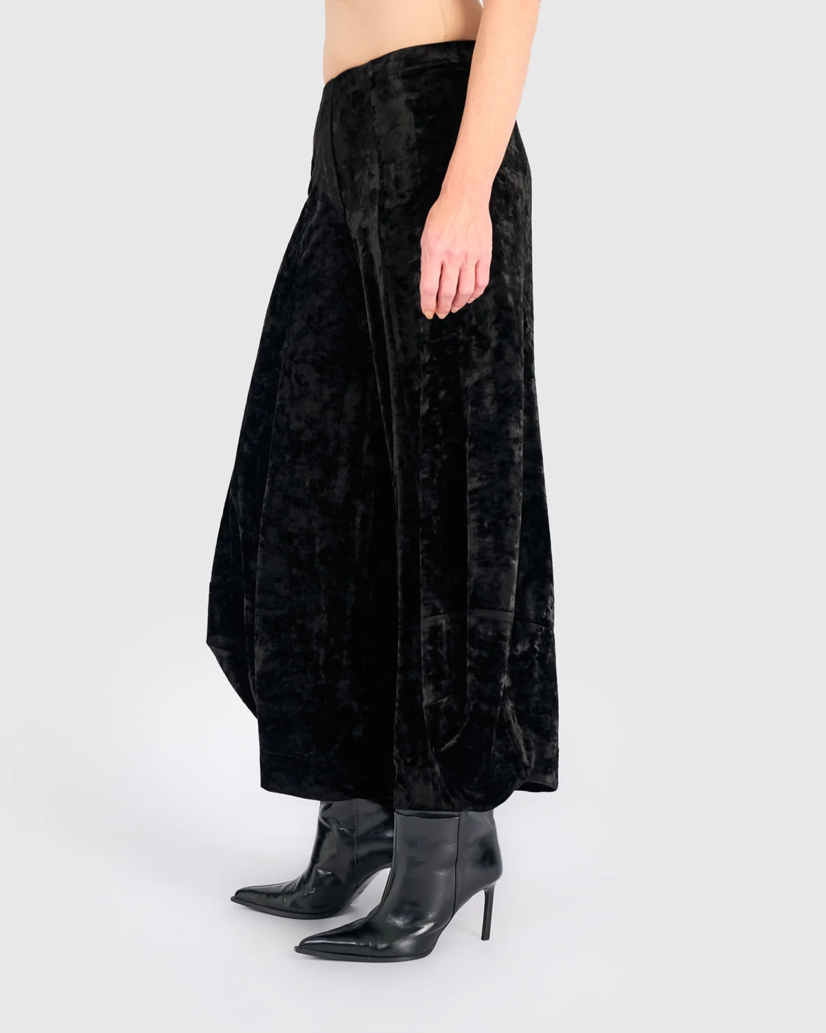 Alembika Crushed Velvet Punto Pants, Black